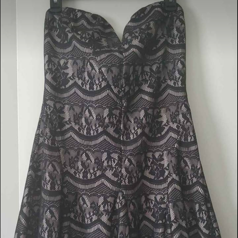 Boutique black lace dress size Large